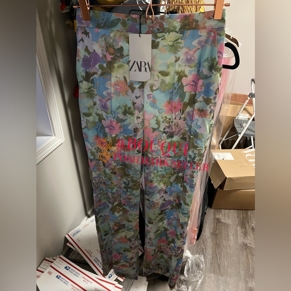 BLOGGERS FAV ZARA HIGH WAISTED FLORAL PRINT PANTS - Picture 2 of 8